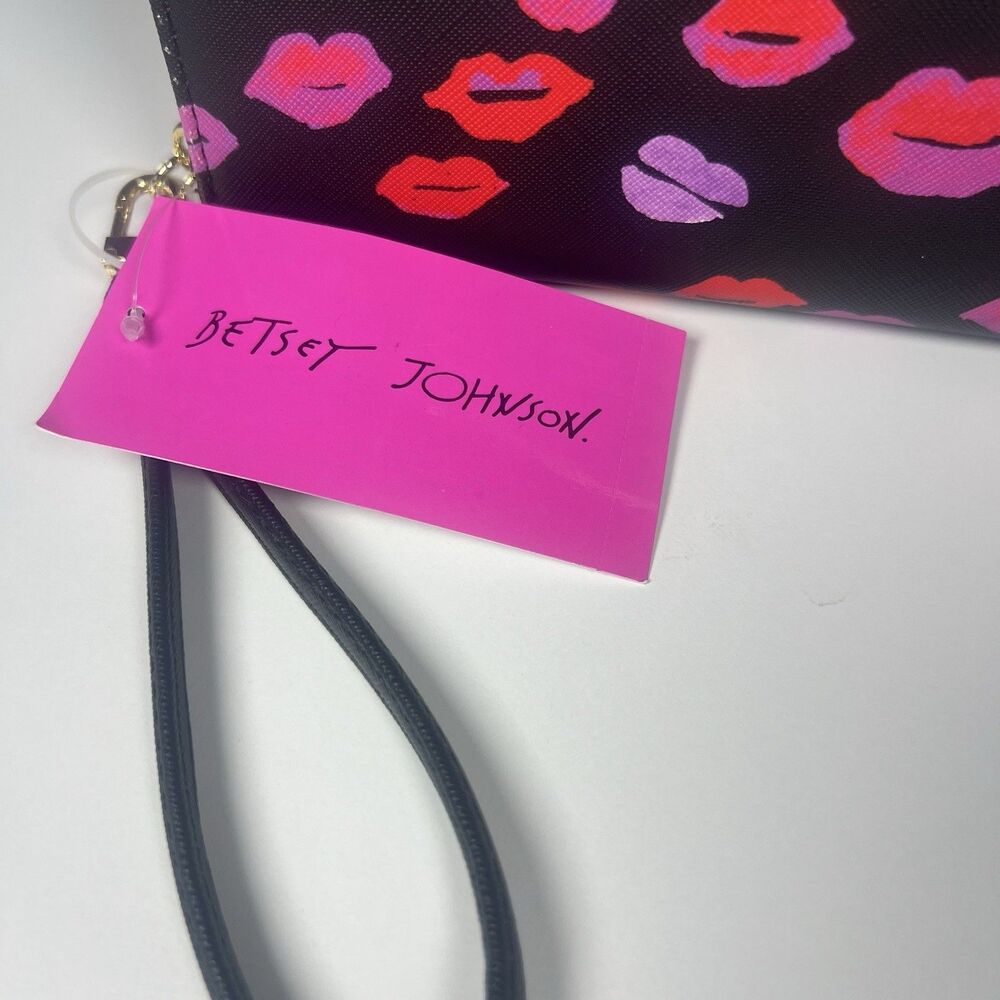 Betsy Johnson Wallet Clutch Purse Lips Saffiano Pink Red Black Zippered NEW NWT - Picture 5 of 11